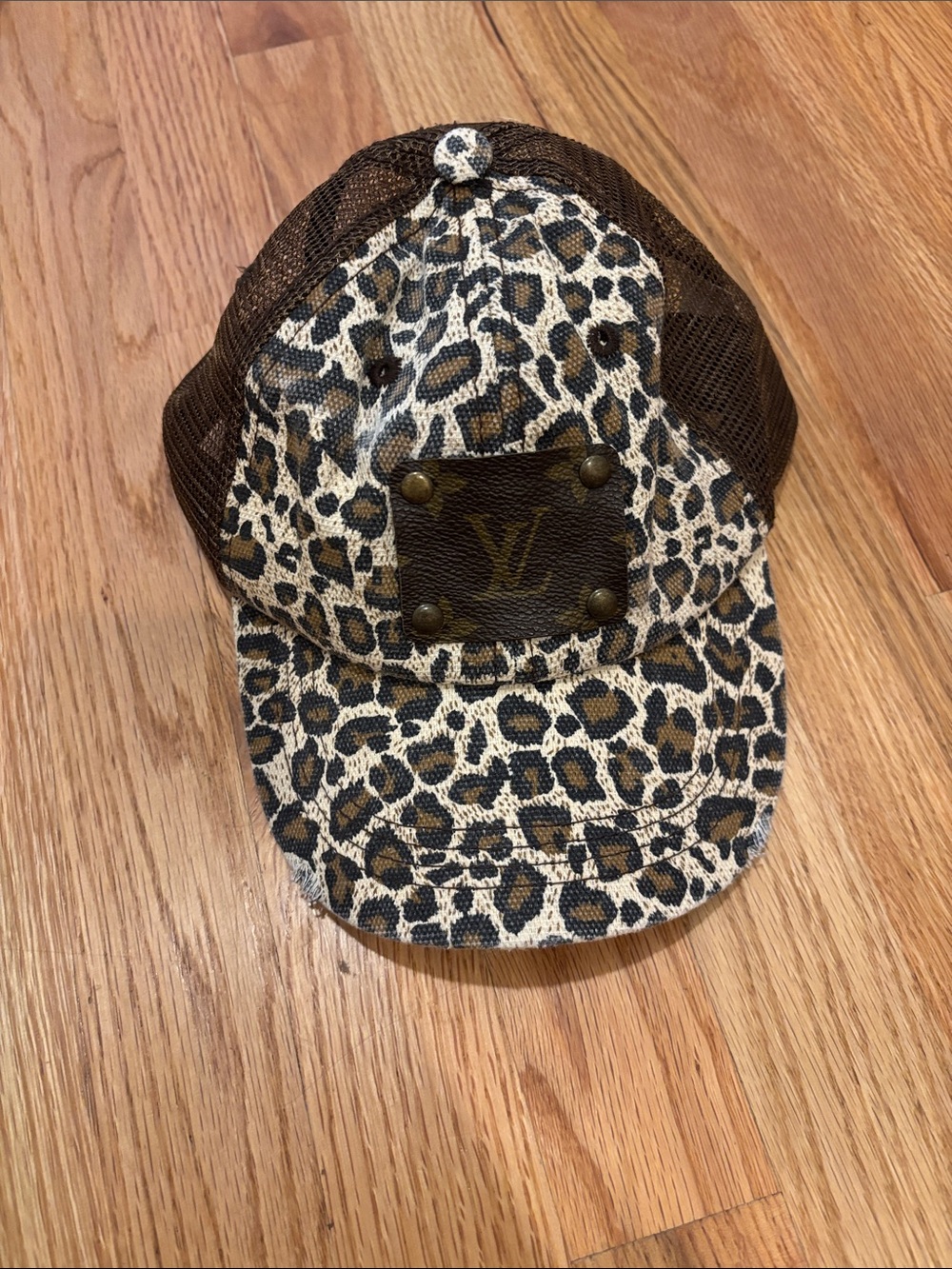 Louis Vuitton Leopard Print Mesh Trucker Cap - Brown & Cream